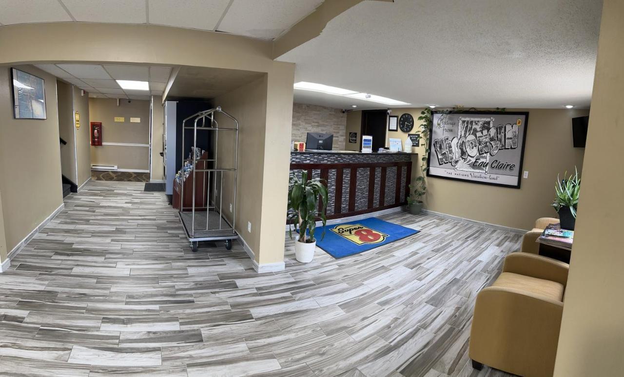 Super 8 By Wyndham Eau Claire Wi Otel Dış mekan fotoğraf
